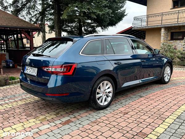 Skoda Superb 2.0 TDI Ambition - 6