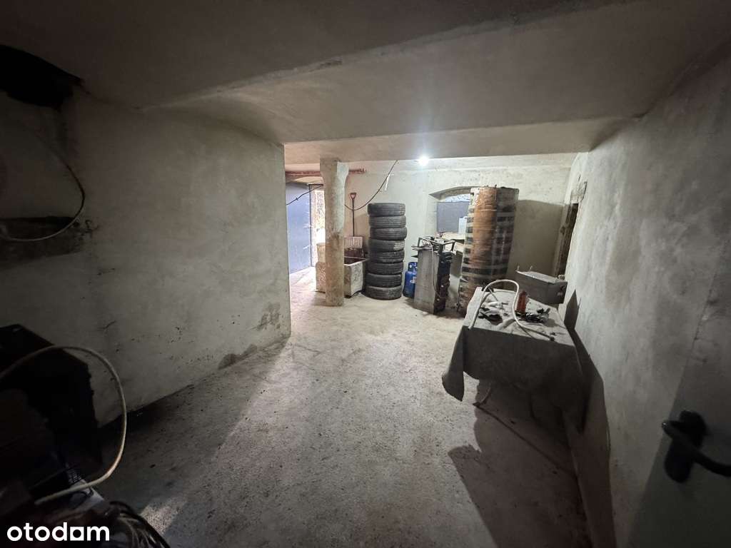 Duży dom w centrum wsi-10