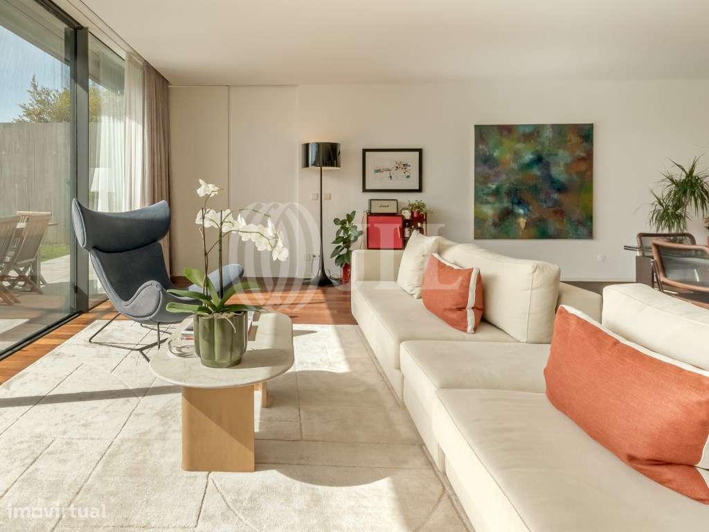 Moradia T5 em banda com piscina no Pinheiro Manso, Porto - Grande imagem: 4/36