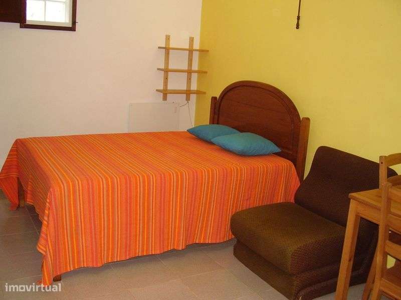 Estúdio com pequeno pátio muito perto da praia - Grande imagem: 4/11