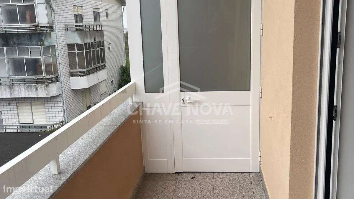Apartamento T3, REMODELADO, Águas Santas-7