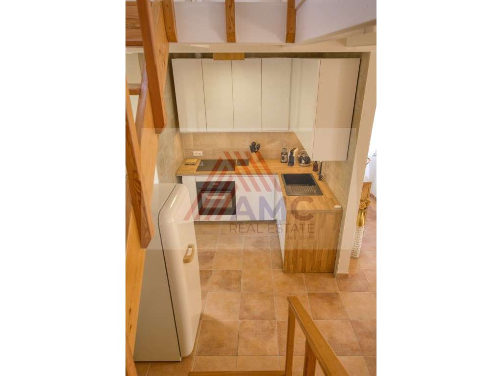 MORADIA COM 2 PISOS NO CORAÇÃO DA VILA MADALENA DO PICO-15