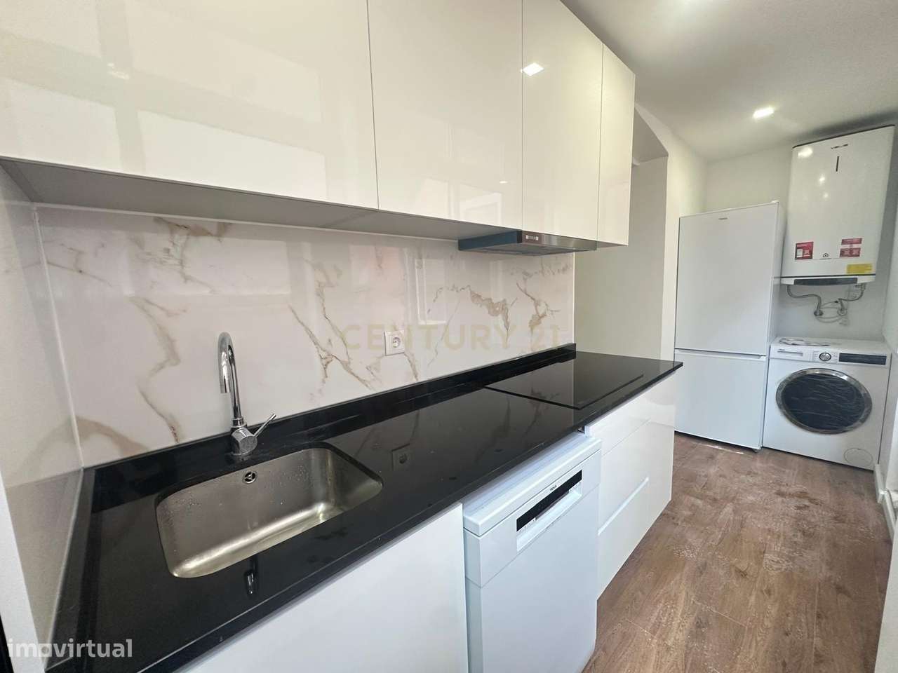 Apartamento Remodelado com logradouro em Moscavide - Grande imagem: 3/15