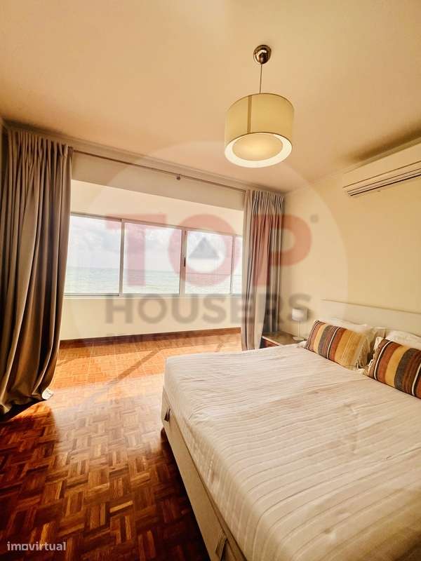 Viva o privilégio de estar na 1ª linha de Mar em Quarteira!-21