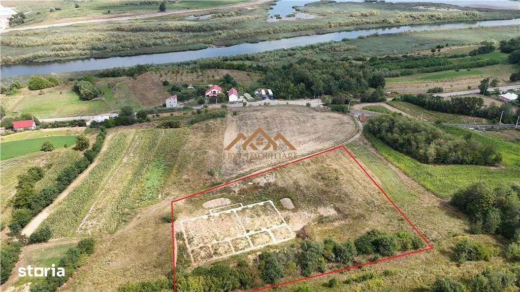 Teren Orasul Siret | Deschidere 90m - Imagine principală: 5/5