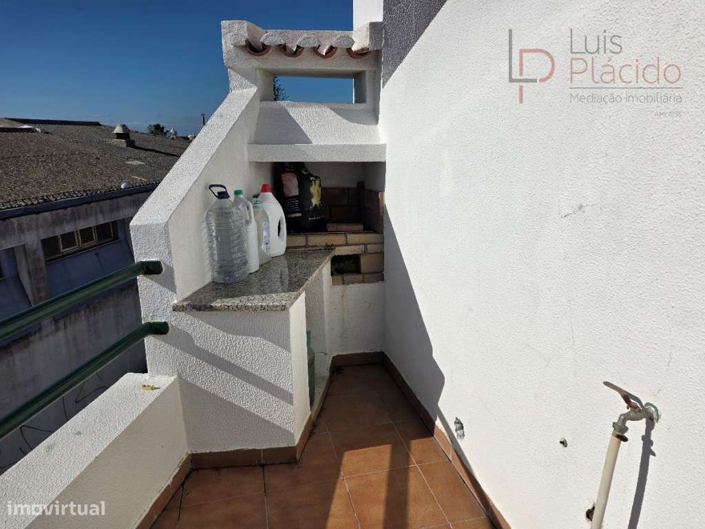 Moradia em Banda no Centro de Sines-27