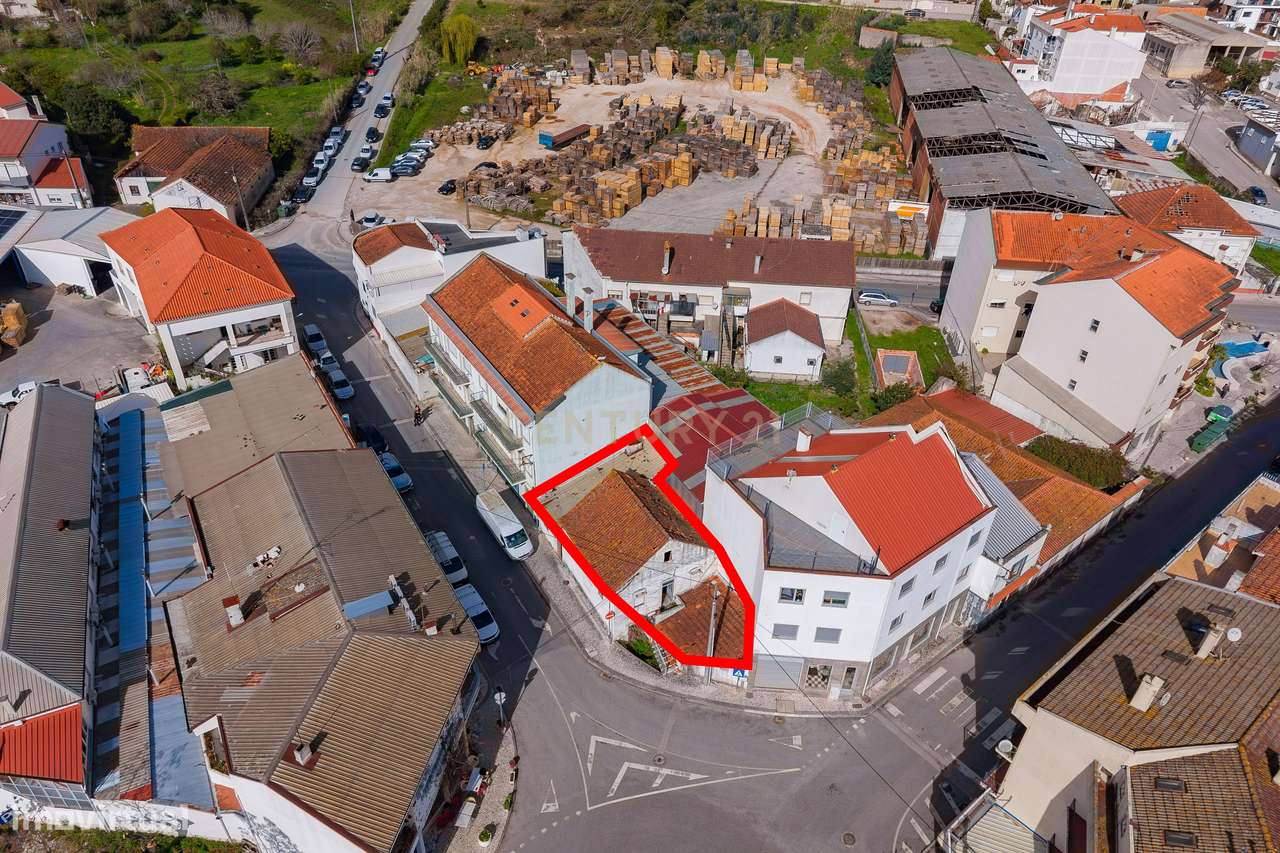 Moradia com Potencial de Reabilitação ou Projeto de Construção-8