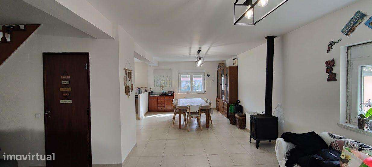 Moradia independente com 8 quartos | Caneças-Odivelas-1