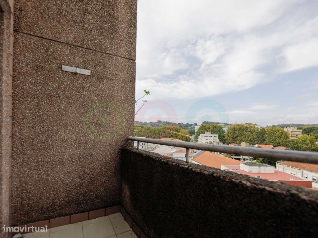 T4 com terraços e garagem fechada no centro de Vila Nova de Famalicão-44