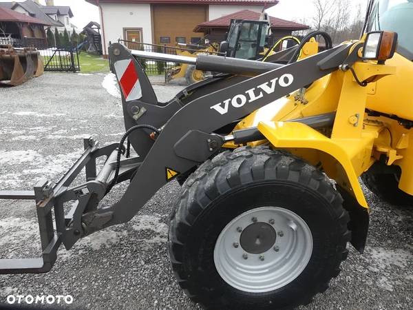 Volvo L30B PRO z Niemiec / 6100mtg / - 26