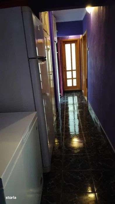 - Apartament 3 camere decomandat, Calarasi 4, etaj 3. - Imagine principală: 4/7