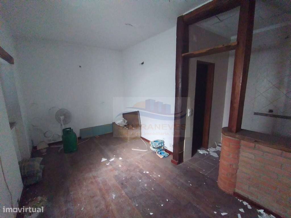 Moradia T1 remodelada - Torre da Marinha
Preço 185.000,00 € - Grande imagem: 5/16