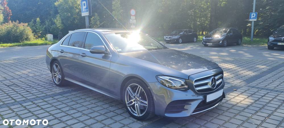 Mercedes-Benz Klasa E 200 CGI BlueEFFICIENCY Automatik - 17