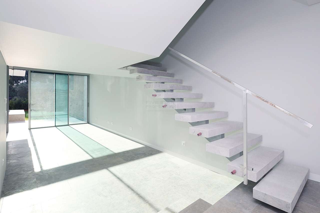 Magnífica Moradia T4 - Cascais - A Estrear - Bairro do Rosário - Grande imagem: 5/56