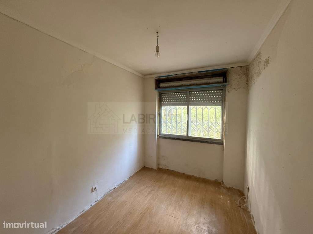 Vende-se T2 em Benfica - Lisboa-6