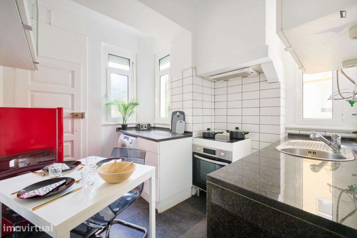 Quarto - localizado em Arroios Lisbon - Grande imagem: 2/10