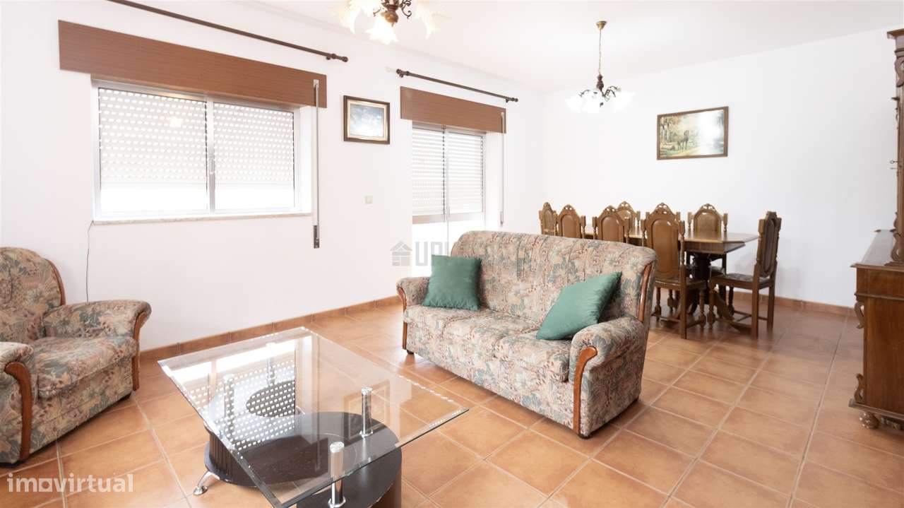 Andar Moradia T3 para Arrendamento - Moure de Madalena - Grande imagem: 5/12