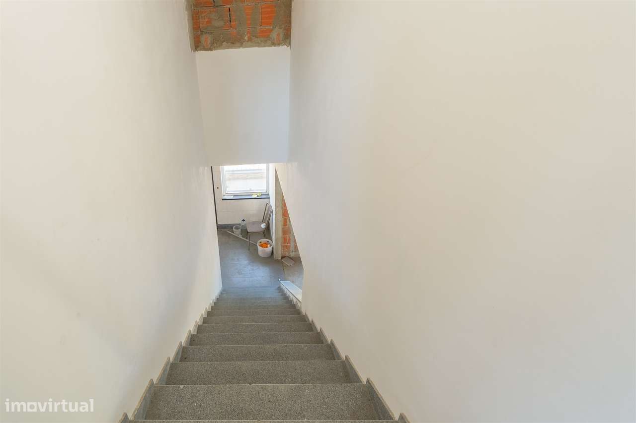 Moradia T4 em Construção em Vale Flores - Feijó Almada-32