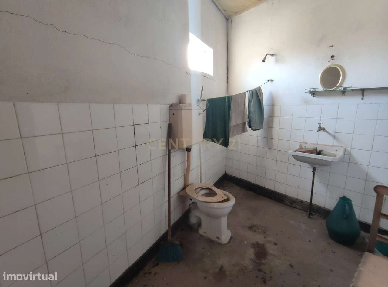 Moradia para recuperar a 5kms da cidade de Chaves-14