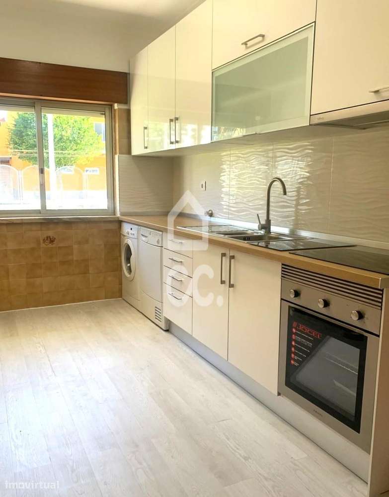 T2 remodelado, perto da Baía do Seixal-27