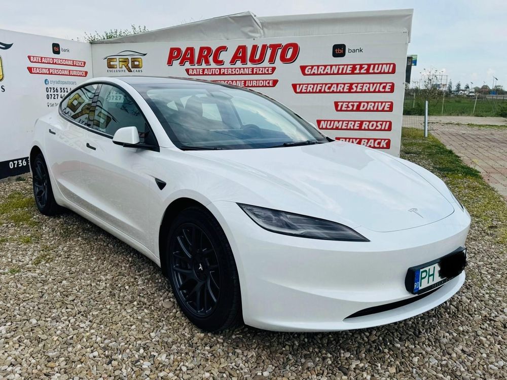 Tesla Model 3 2024