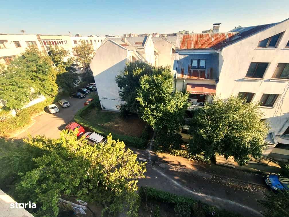 Vanzare apartament 2 camere, decomandat, Ploiesti, zona 9 Mai-9