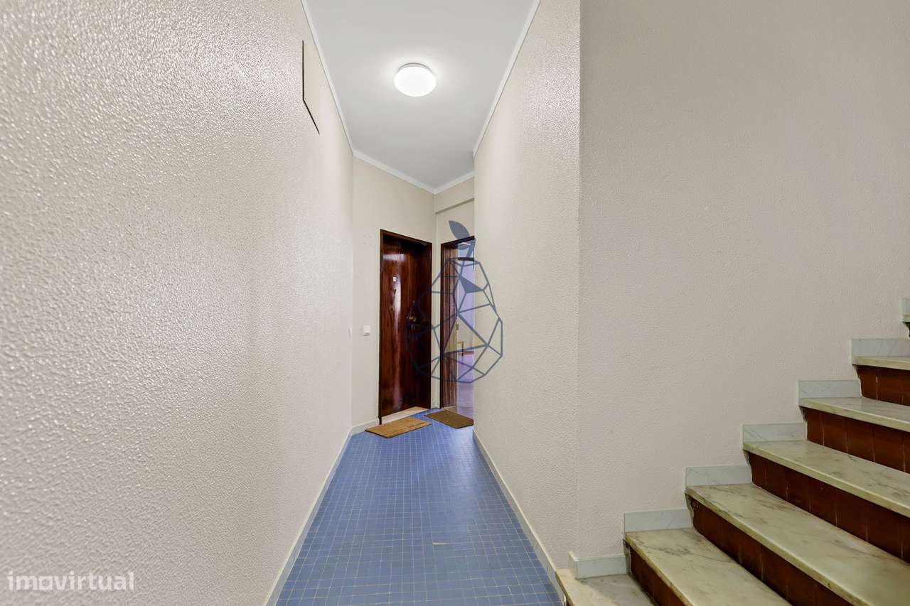 Apartamento T1 Renovado a dois passos do Areal da Praia da Rocha-18