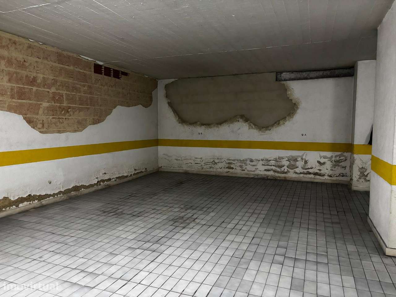 Apartamento T2 com garagem na Urbanização Moinho da Cavaleira-26
