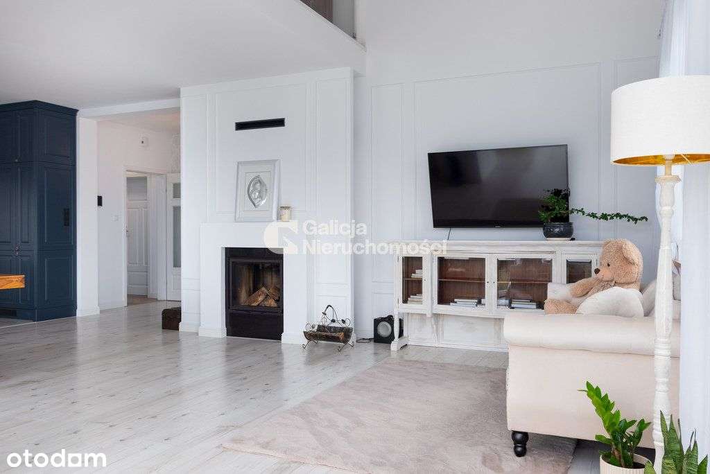 Komfortowy dom parterowy z użytkowym poddaszem-4