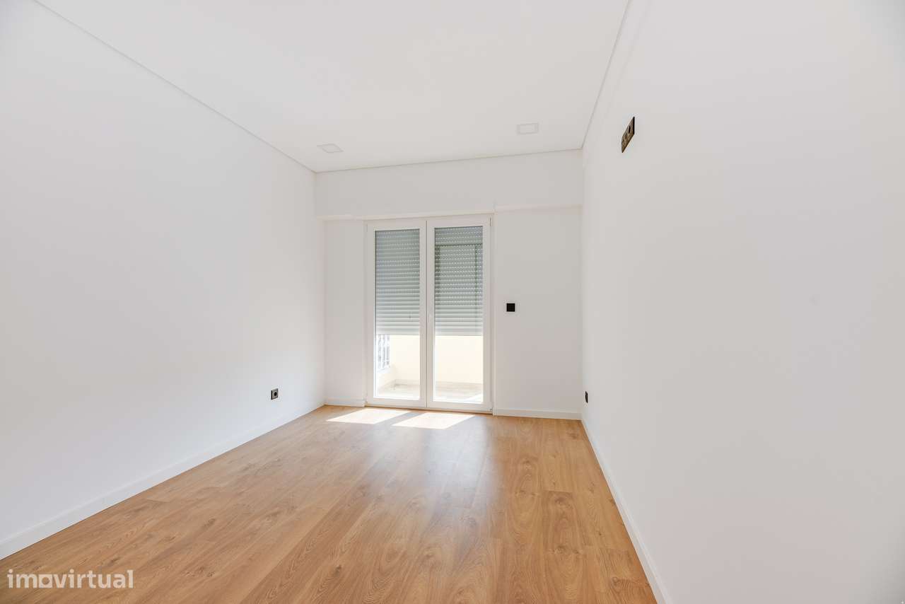 APARTAMENTO T3 | TOTALMENTE REMODELADO | SÃO JOÃO DA TALHA | LOURES-10