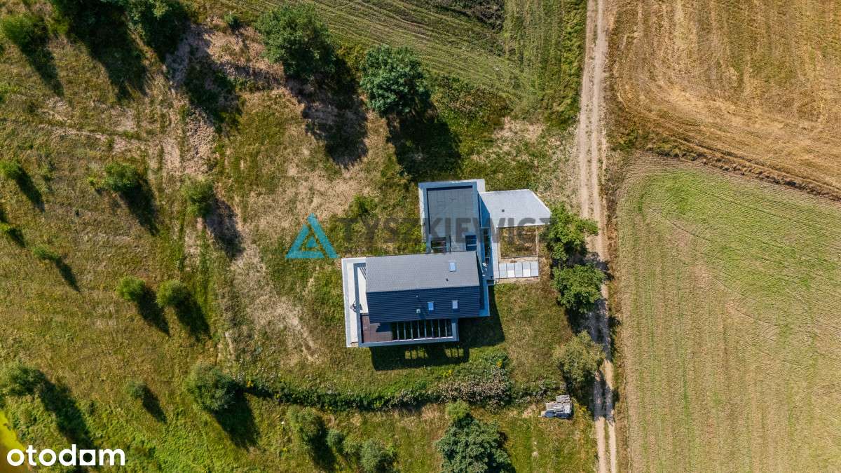 Nowy funkcjonalny dom w sercu Kaszub-12