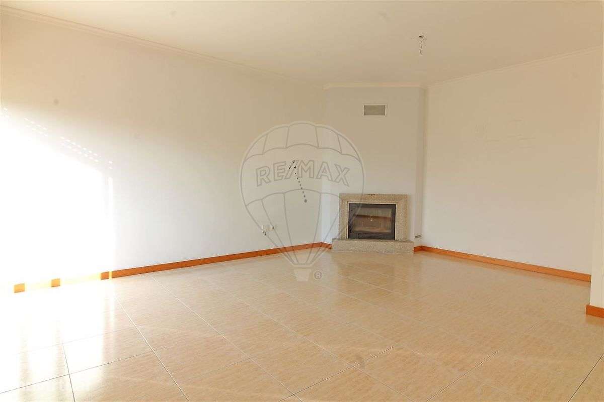 Apartamento T2 para arrendamento - Grande imagem: 4/11