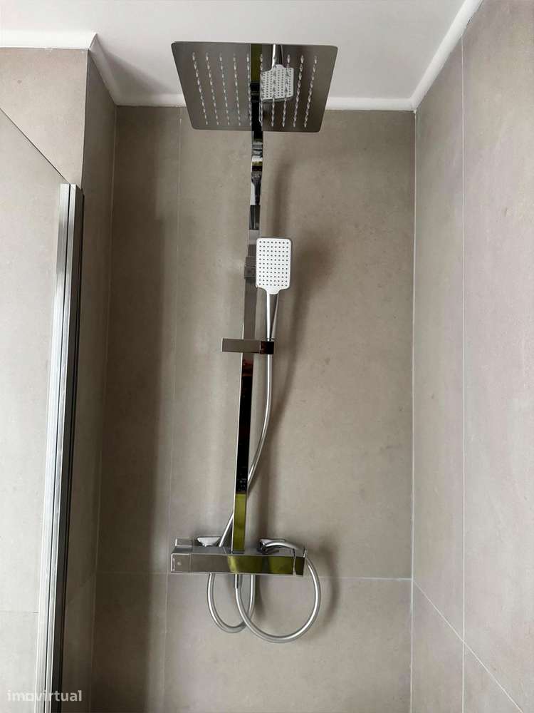 Apartamento T2 Centro Parede.-9