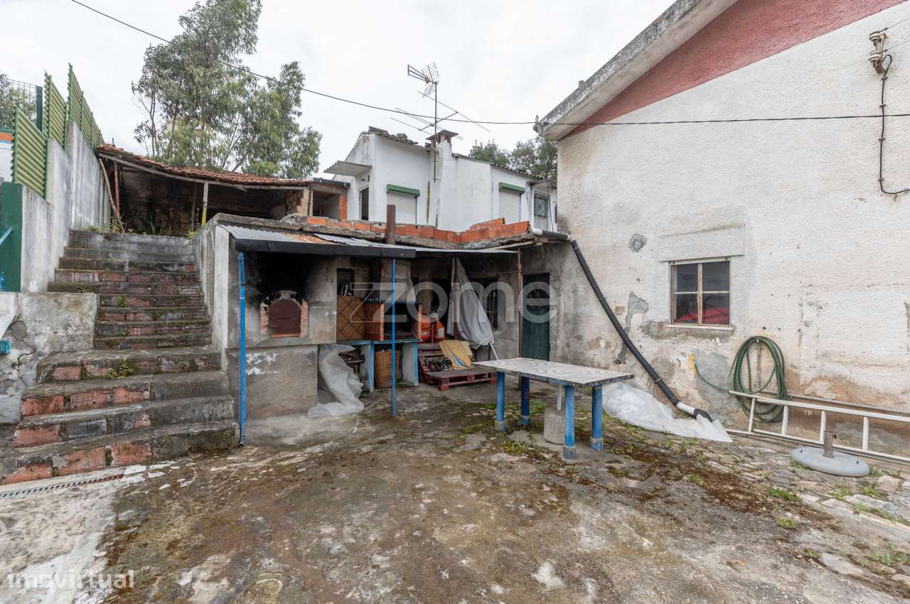 Moradia T4 | Moradia T2 | Recuperar | S. Martinho do Bispo-5