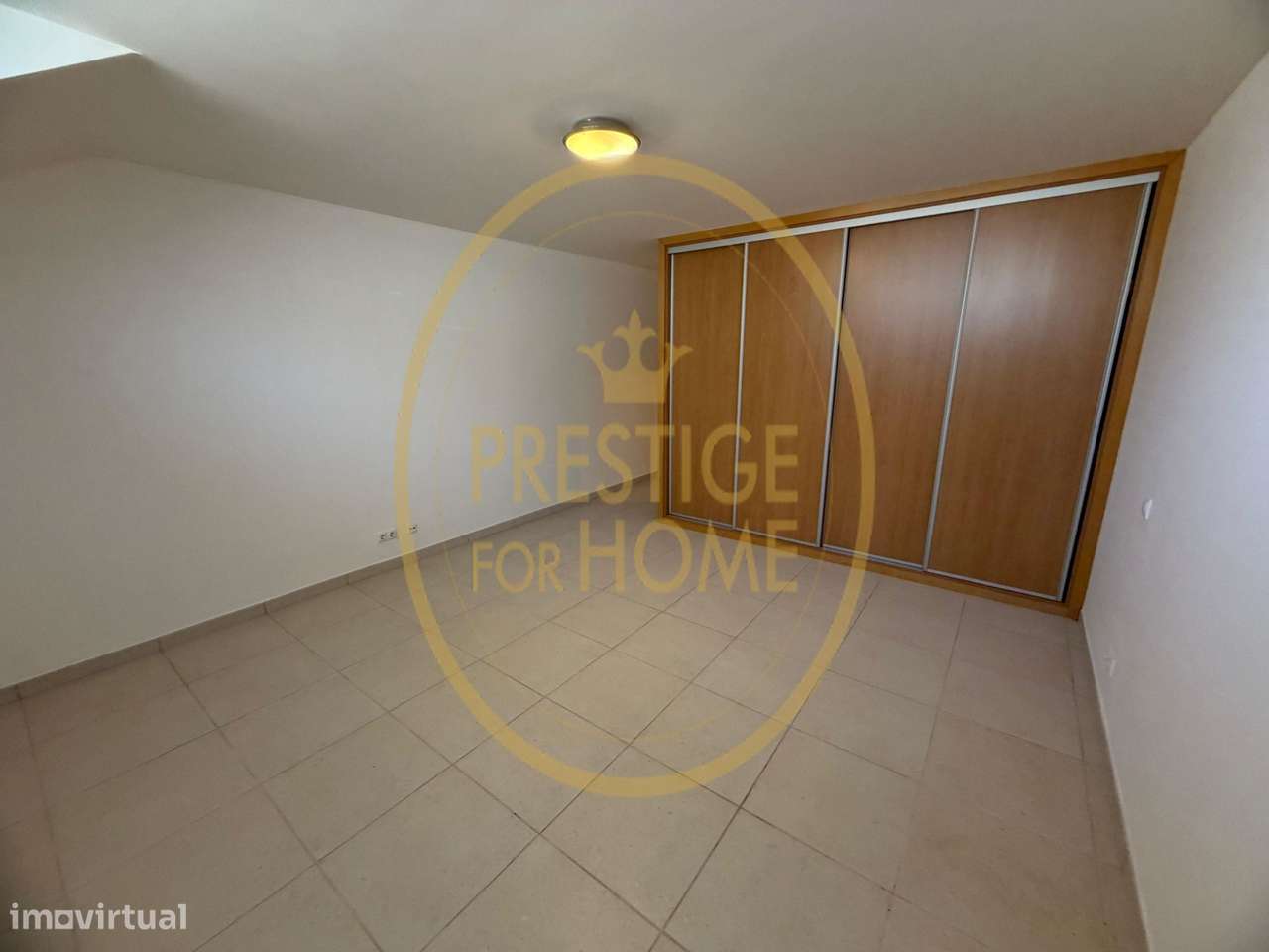 Moradia T5 com Piscina e Garagem Fechada em Condomínio Privado – Boliq-36