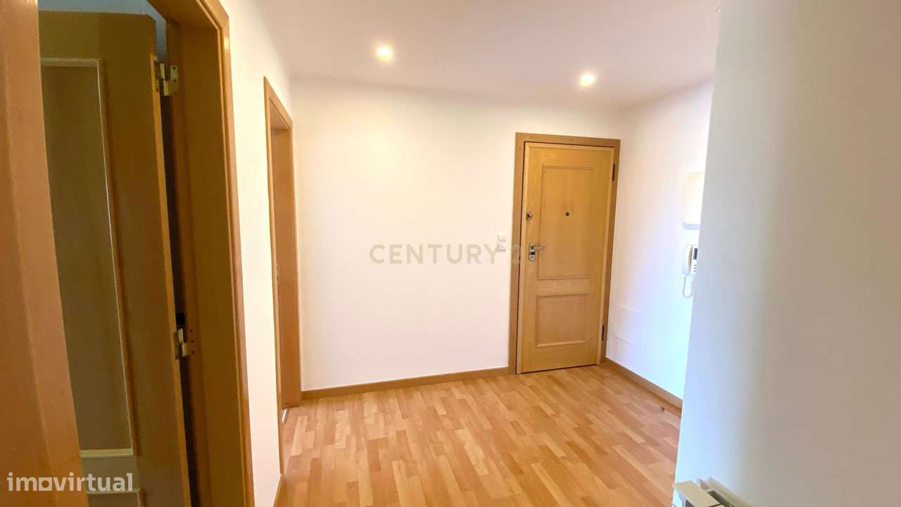 Excelente T2 em São Domingos de Rana, junto ao E.Leclerc - Grande imagem: 3/12