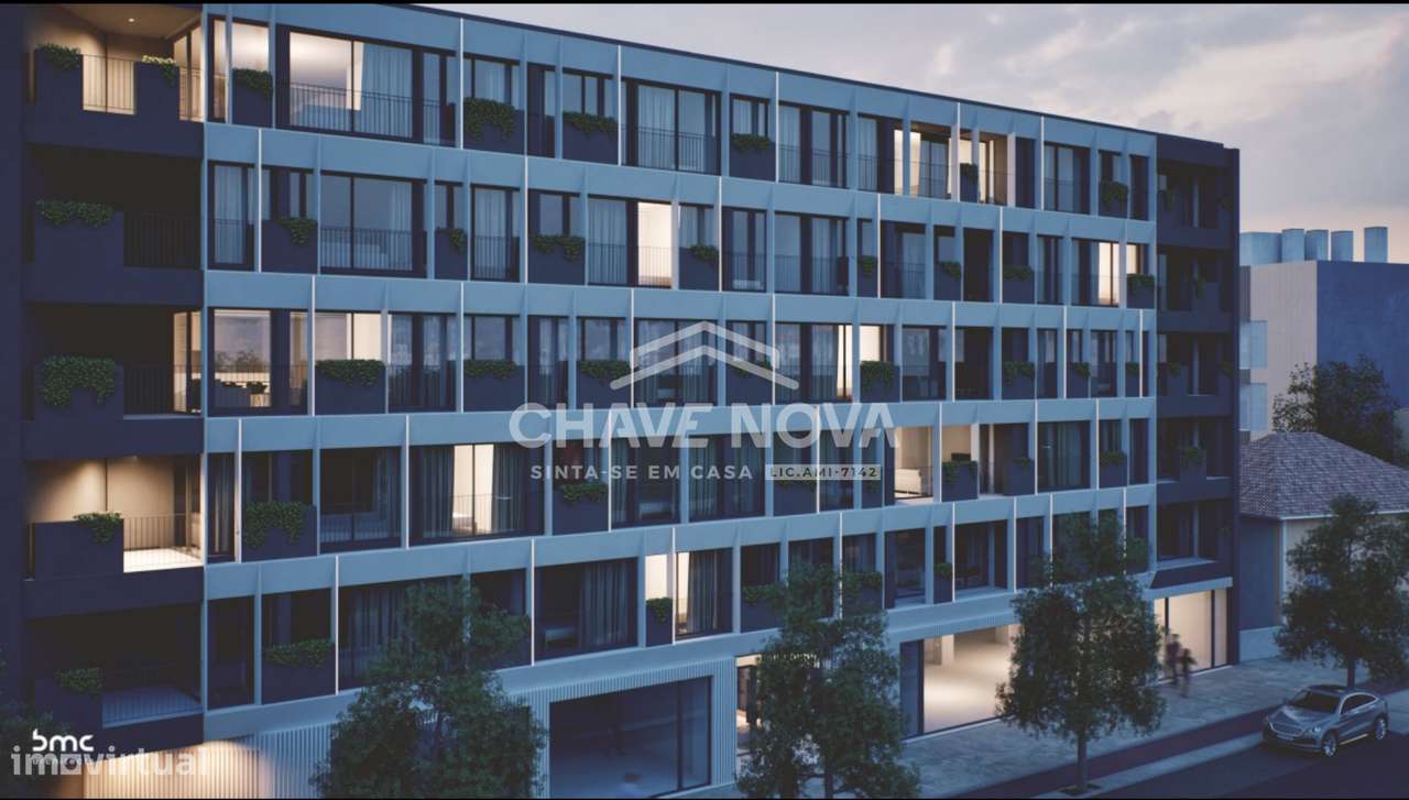 Apartamento T1 com varanda, garagem e elevador-11