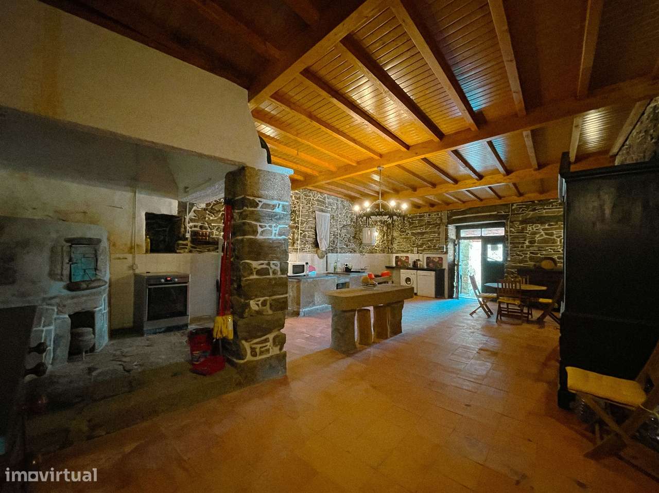 Quinta com Casa senhorial brasonada do Século XVIII na região do Douro-42