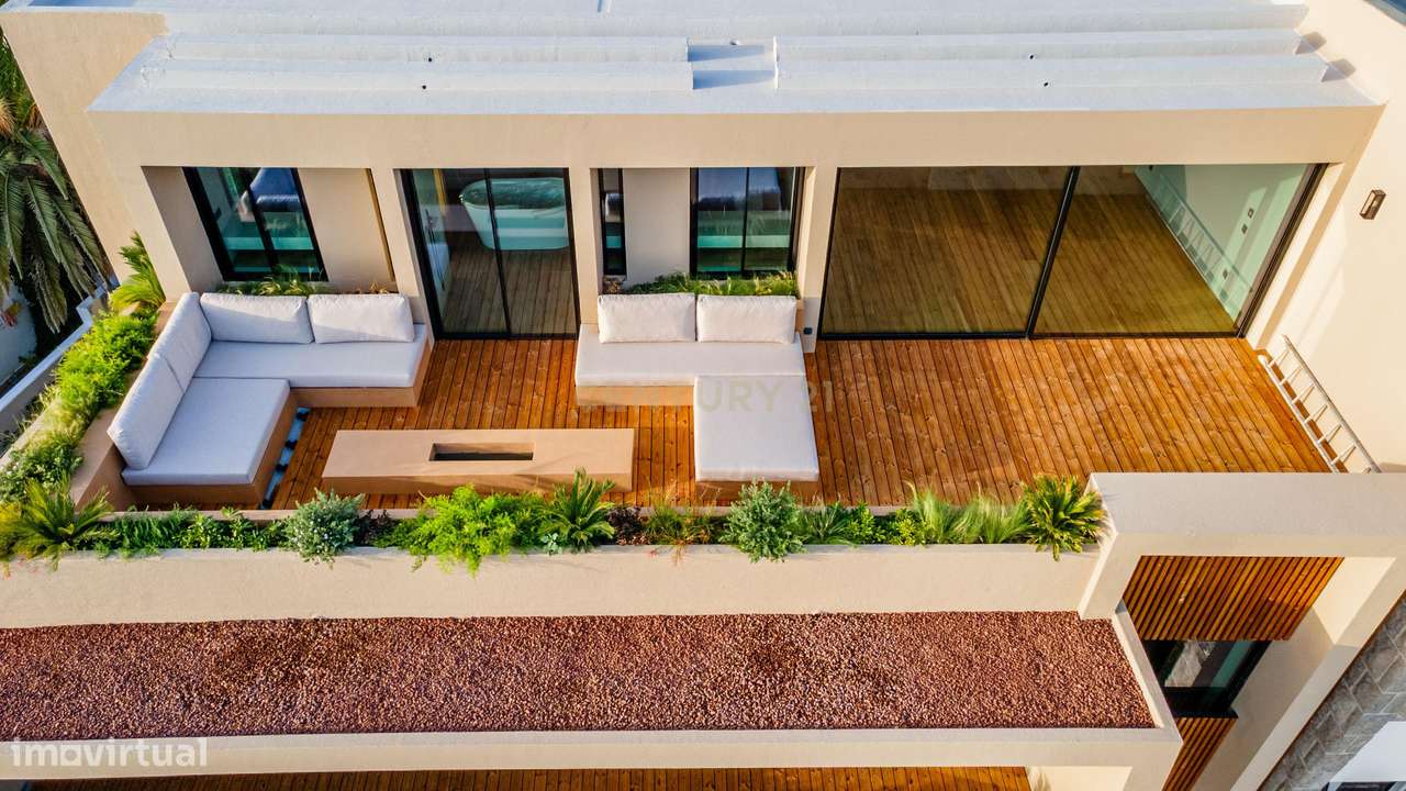 Moradia T4 + T0 Independente — Alto da Parede, Cascais-46