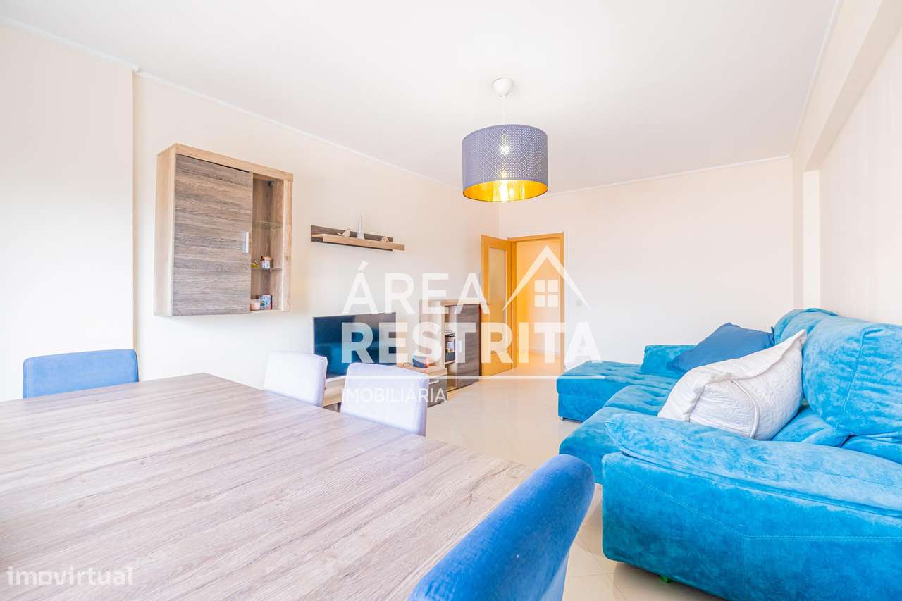 Apartamento T3 em Corroios com parqueamento e arrecadação - Grande imagem: 4/51