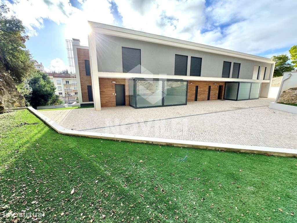 Moradia T3 em condomínio Fechado no centro de Leiria.-31