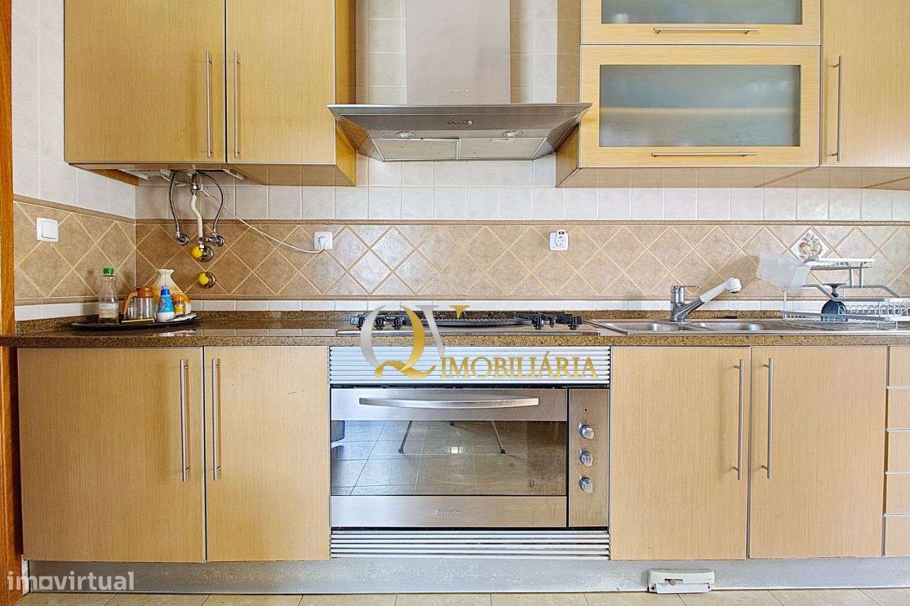 Excelente Moradia V4 para venda sita nos Jardins da Parede-32