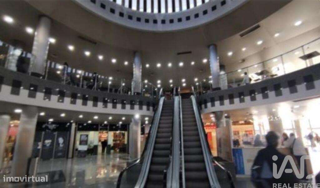 Loja / Estabelecimento Comercial em Cidade da Maia de 80,00 m2 - Grande imagem: 2/4