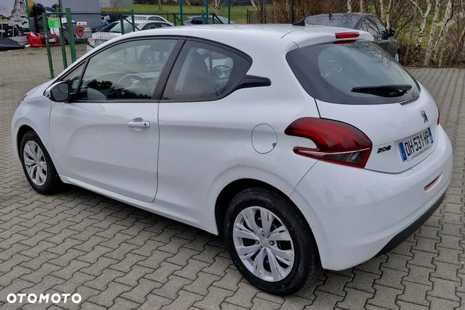 Peugeot 208 HDi 68 Access - 3