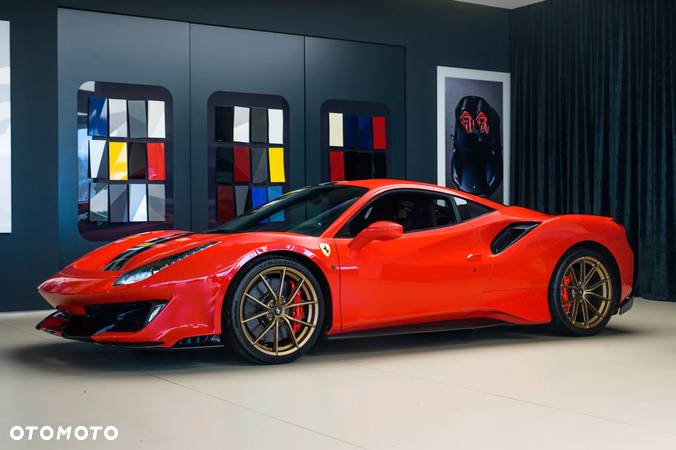 Ferrari 488 Pista - 1