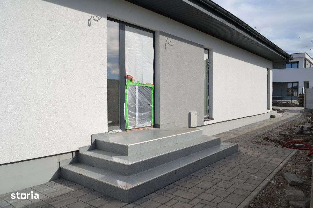 Casa single 4 camere, 110 MP + 500mp teren Stupini - Imagine principală: 3/19