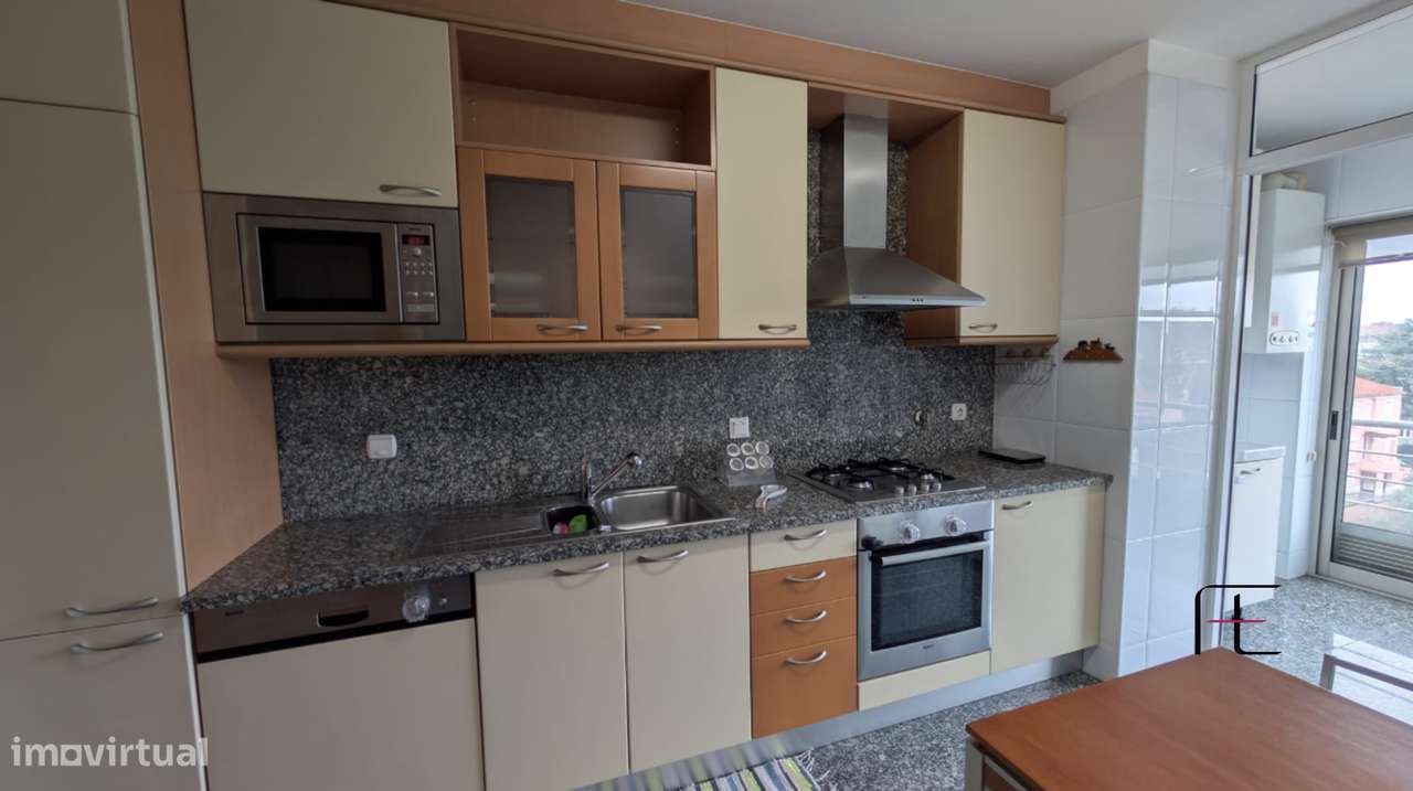 Apartamento T2 Arrendamento em Cedofeita, Santo Ildefonso, Sé, Miragai - Grande imagem: 5/13