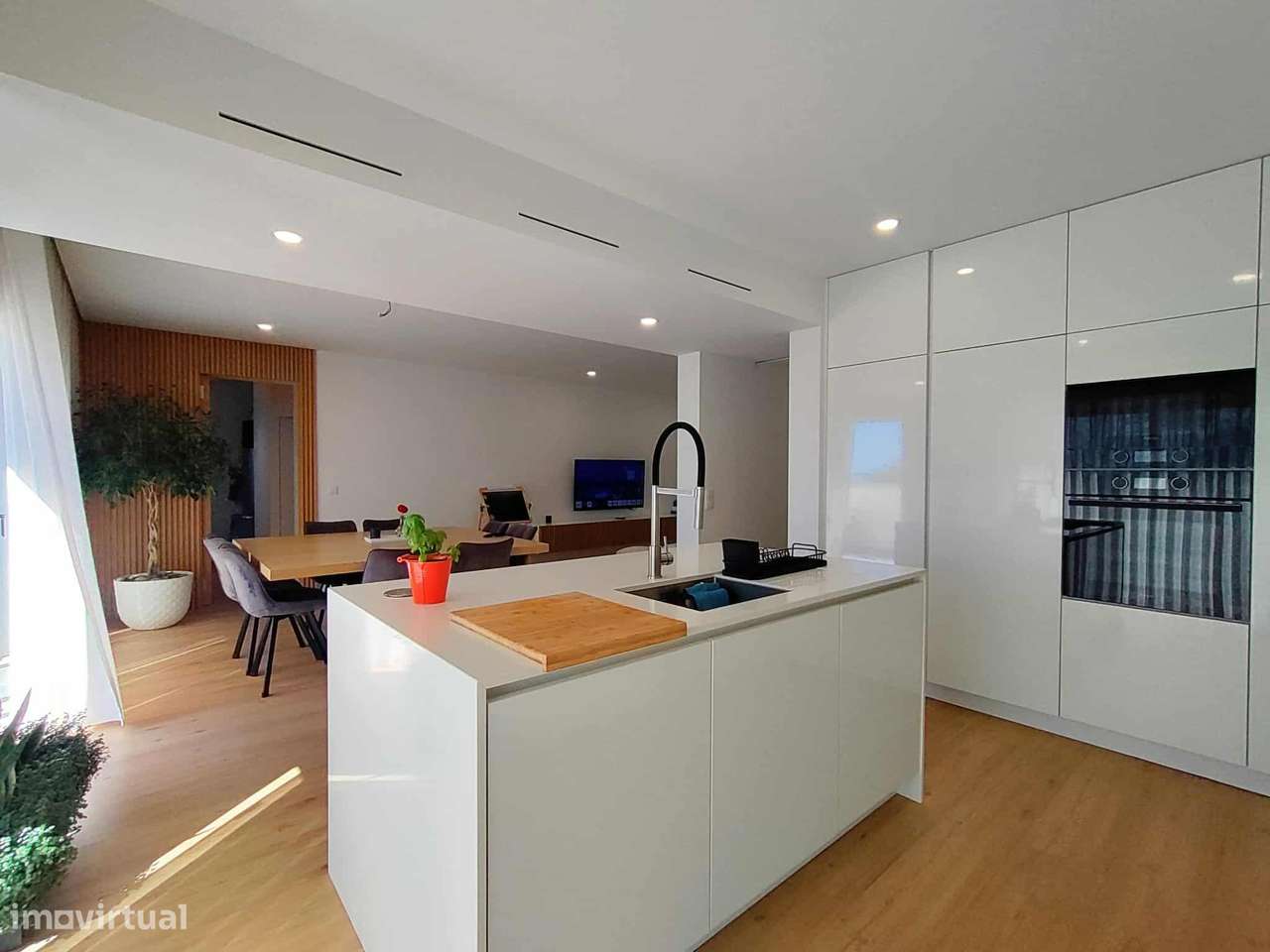 Moradia T3 em Primeira Linha de Mar em Cepães, Esposende-15