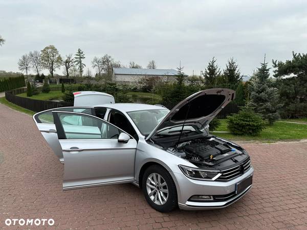 Volkswagen Passat Variant 1.6 TDI (BlueMotion Technology) DSG Trendline - 29