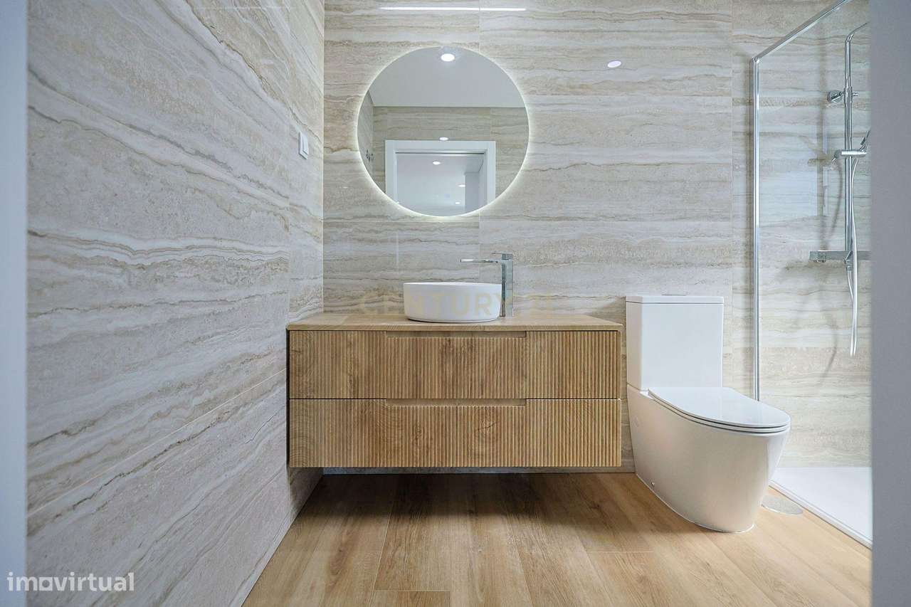 Moradia T4 em Charneca de Caparica, Almada-20